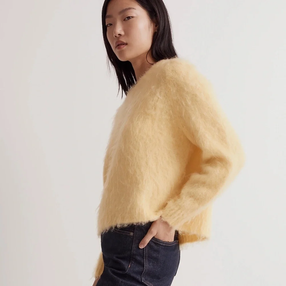 Brushed V-Neck Sweater Heather‎ lemon - Picture 2 of 8